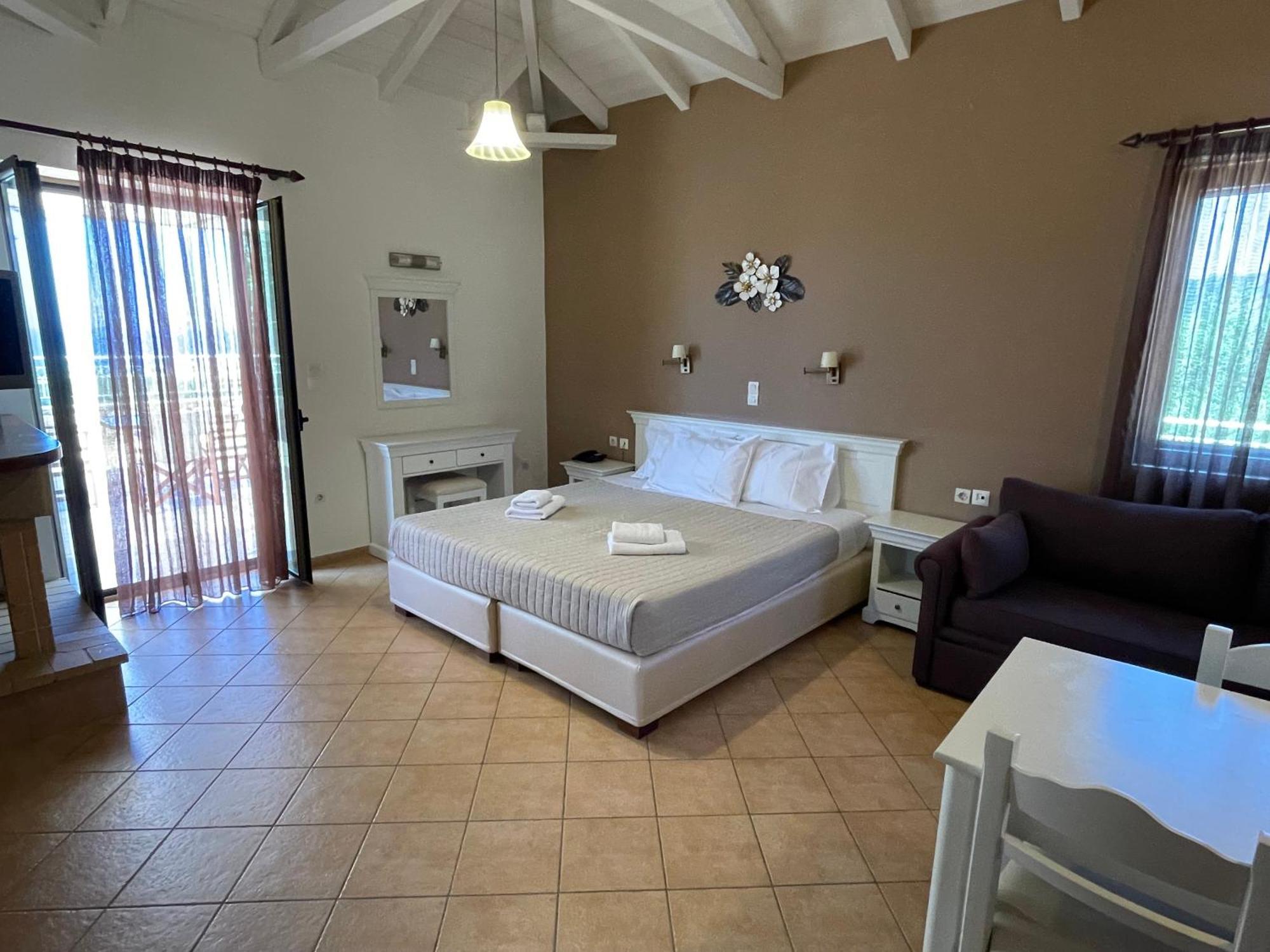 Kolokotronis Hotel & Spa Stoupa Luaran gambar